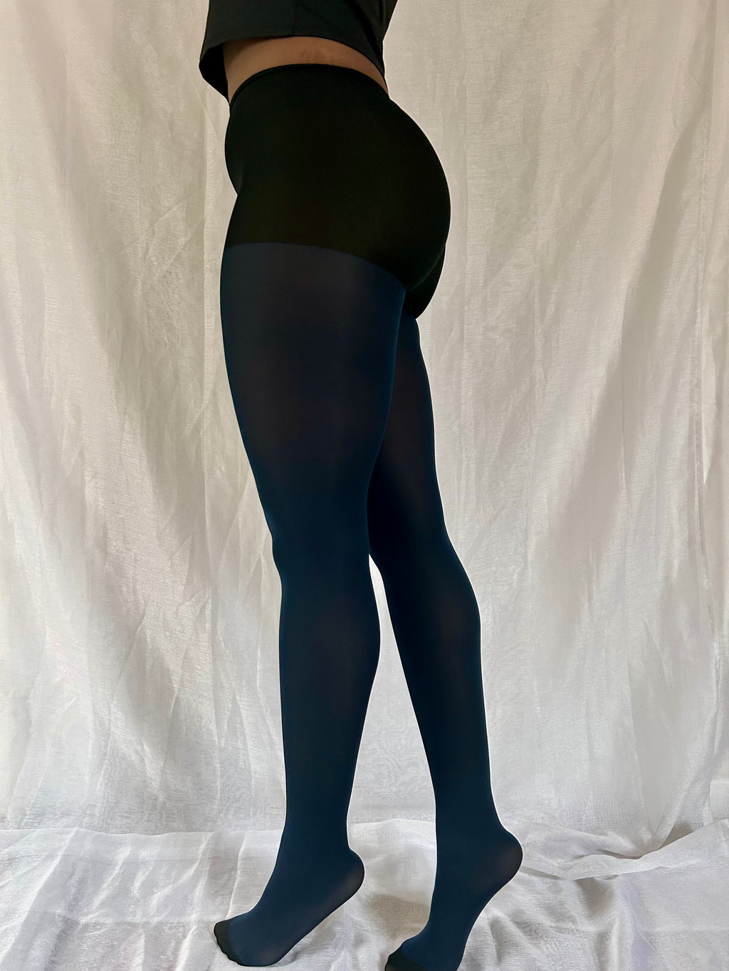 Agnès – Collant Bleu Marine Élégant 50 DEN